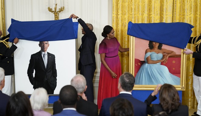 ΗΠΑ: Στον Λευκό Οίκο Μπαράκ και Μισέλ Ομπάμα για την παρουσίαση των πορτρέτων τους