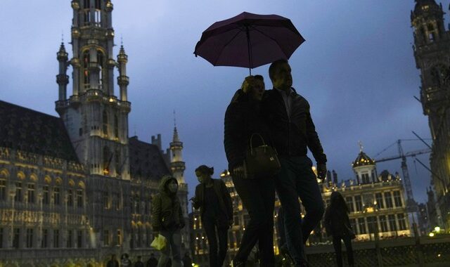 Βρυξέλλες: Η εξοικονόμηση ενέργειας στο επίκεντρο, η Grand Place στο σκοτάδι