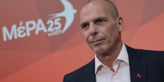 Βαρουφάκης: “Δεν αρκεί να φύγει ο κ. Μητσοτάκης – Χρειάζεται μομφή στην ολιγαρχία”