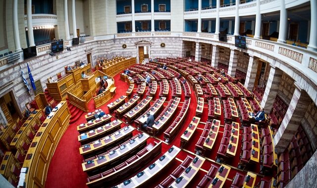 Υποκλοπές: Πυρ ομαδόν από την αντιπολίτευση στη Βουλή για την “ενίσχυση της ακεραιότητας της ΕΥΠ”