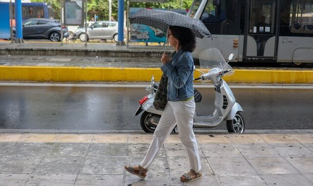 Καιρός: Έντονες βροχοπτώσεις στα βόρεια, τοπικές και στα κεντρικά