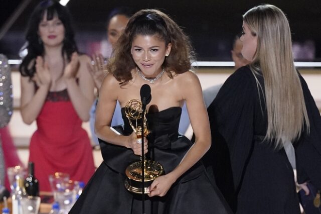 Θρίαμβος για Zendaya: Η νεότερη ηθοποιός που κερδίζει δεύτερο βραβείο Emmy για α’ ρόλο σε δραματική σειρά