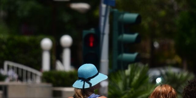 Καιρός: Ανεβαίνει η θερμοκρασία από την Πέμπτη