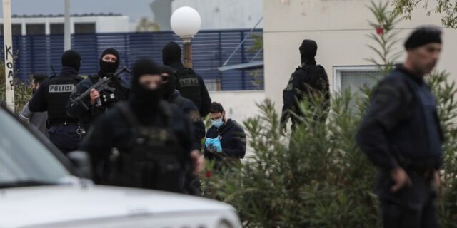 Πανεπιστήμια: Ξύλο στους φοιτητές, ανοχή στους ναρκέμπορους, γκρίνια στη ΝΔ