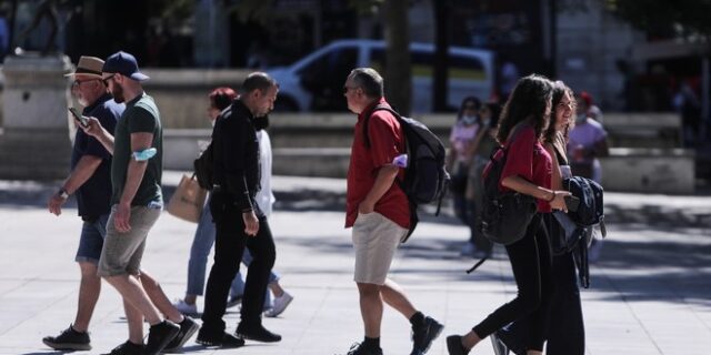 Κορονοϊός: 109 νεκροί και 51.184 κρούσματα σε εβδομαδιαία βάση – Στους 62 οι διασωληνωμένοι