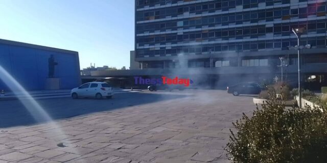 Θεσσαλονίκη: Επεισόδια στο ΑΠΘ – Πέτρες και χημικά μεταξύ διαδηλωτών και αστυνομίας