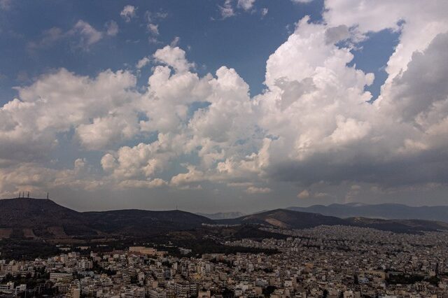 Καιρός: Μικρή πτώση της θερμοκρασίας την Τρίτη