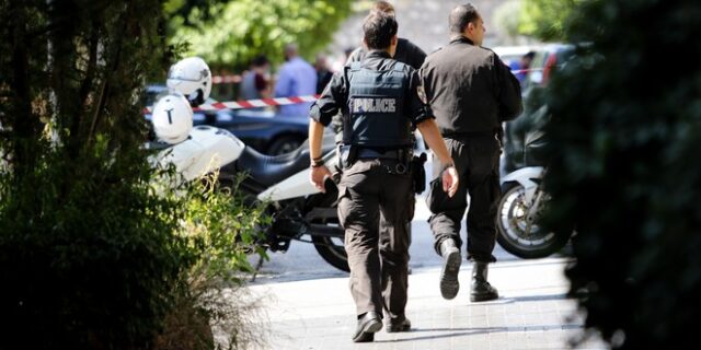 Βαρυμπόμπη: Παραδόθηκε ο 26χρονος που μαχαίρωσε τον επιχειρηματία