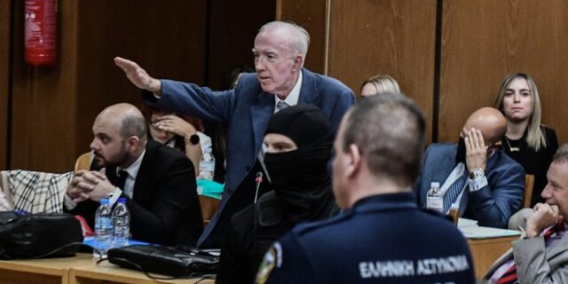 Δίκη Χρυσής Αυγής: Δεν είδε ναζιστικό χαιρετισμό το δικαστήριο – Η τοποθέτηση της προέδρου