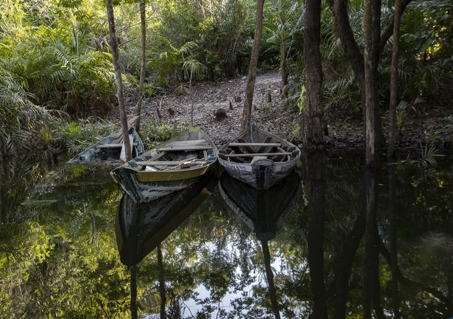 Διαρροή αγωγού πετρελαίου μολύνει ποταμό στο τροπικό δάσος του Αμαζονίου