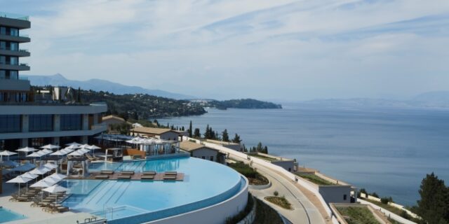 Ο απόλυτος προορισμός για τo τριήμερο της 28ης Οκτωβρίου είναι το  Angsana Corfu Resort & Spa