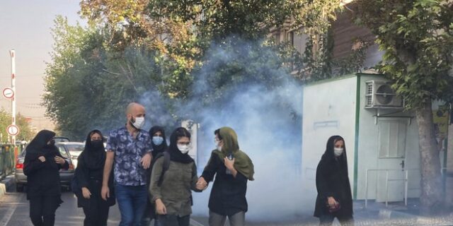 Ιράν: “Ανήσυχος και εξοργισμένος” ο Λευκός Οίκος από την καταστολή των διαδηλώσεων