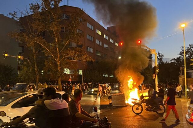 Ιράν: Τουλάχιστον 8 νεκροί από πυρά των δυνάμεων ασφαλείας, σύμφωνα με τη Διεθνή Αμνηστία