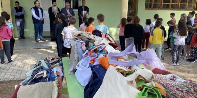 Ασπίδα αγάπης από τη Μητρόπολη Φθιώτιδος και την “ΑΠΟΣΤΟΛΗ” σε παιδιά και ευάλωτους συνανθρώπους μας