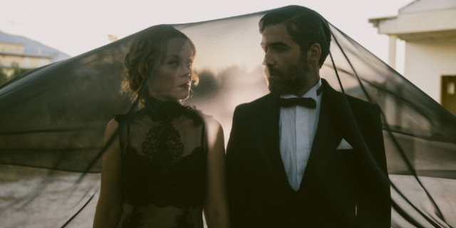 Ο Δημήτρης Τάρλοου και το γεμάτο αλήθειες “Κουκλόσπιτό” του