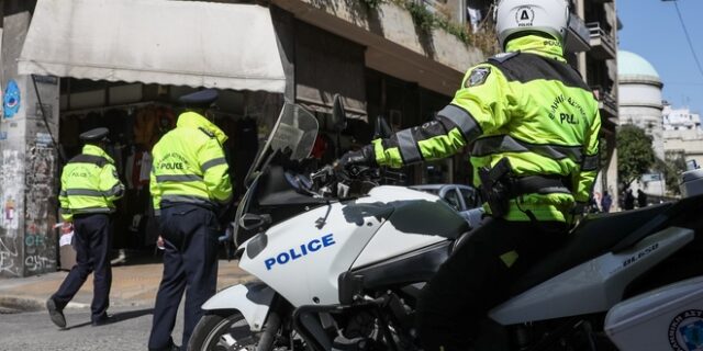 Εξαρθρώθηκε σπείρα γυναικών που “άνοιγε” σπίτια – Πώς τις συνέλαβαν