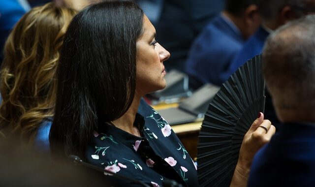 Νόνη Δούνια: Οι λόγοι που προκάλεσαν το λιποθυμικό επεισόδιο κι ένα μήνυμα προς όλες τις γυναίκες