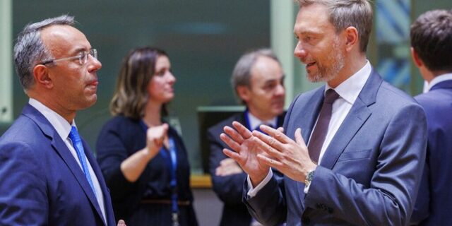 Eurogroup: Η Ευρώπη “ψάχνει” κοινό βηματισμό για την αντιμετώπιση της ενεργειακής κρίσης