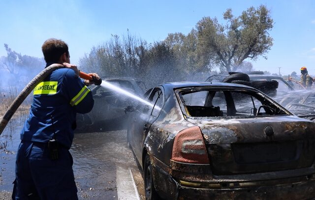 Αιτωλοακαρνανία: Οδηγός απανθρακώθηκε στο αυτοκίνητό του