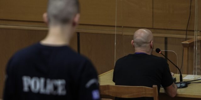 Δίκη Χρυσής Αυγής: “Περίμεναν το Ρουπακιά για να μαχαιρώσει”