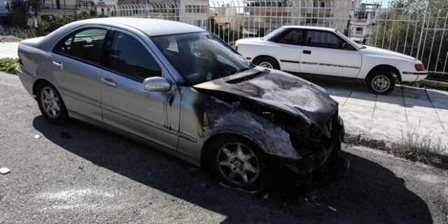 Αργυρούπολη: Κάηκαν αυτοκίνητα για τρίτη φορά μέσα σε λίγες ημέρες