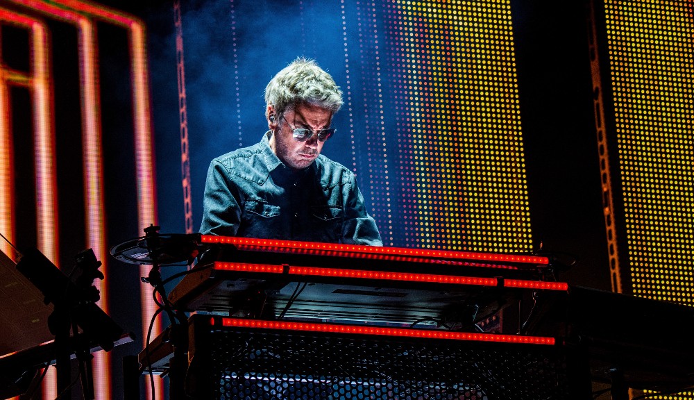 Jean-Michel Jarre: Έρχεται από το μέλλον με το νέο άλμπουμ “Oxymore” που μόλις κυκλοφόρησε