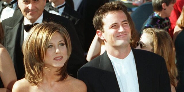 Matthew Perry για Jennifer Aniston: “Μου είπε ‘ξέρουμε όλοι ότι πίνεις’, της είμαι ευγνώμων”
