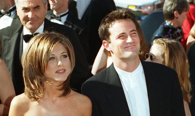 Matthew Perry για Jennifer Aniston: “Μου είπε ‘ξέρουμε όλοι ότι πίνεις’, της είμαι ευγνώμων”
