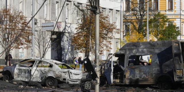 Ζελένσκι: Η Ρωσία προσπαθεί να μας “εξαφανίσει από προσώπου γης”
