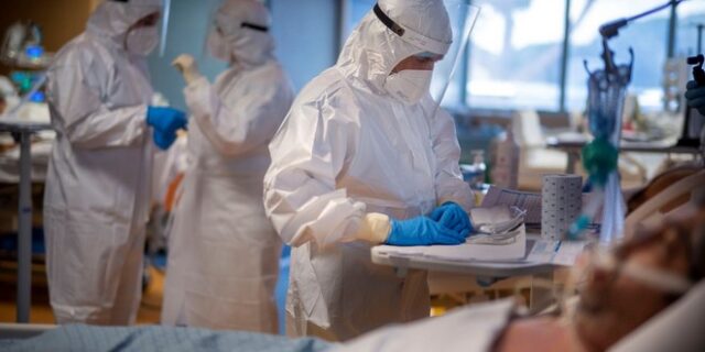 Κορονοϊός: 138 νεκροί και 52.966 κρούσματα σε εβδομαδιαία βάση – Στους 82 οι διασωληνωμένοι