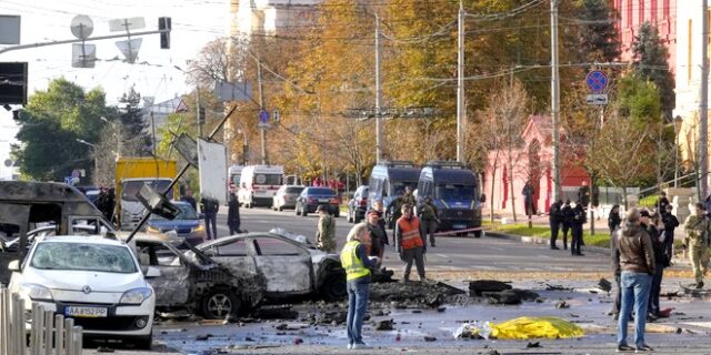 Εκρήξεις στο Κίεβο: Βίντεο που κόβουν την ανάσα – Βομβαρδισμοί καταγράφηκαν live