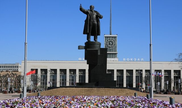 Φινλανδία: Απομάκρυναν και το τελευταίο άγαλμα του Λένιν