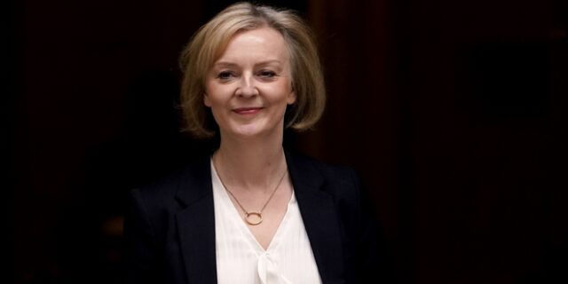 Λιζ Τρας: Δεν παραιτείται και δηλώνει μαχήτρια