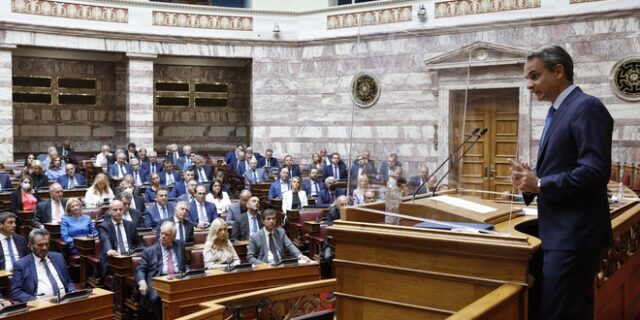 Στη ΝΔ “τρέμουν” την απλή αναλογική και τη “χαλαρή” ψήφο 