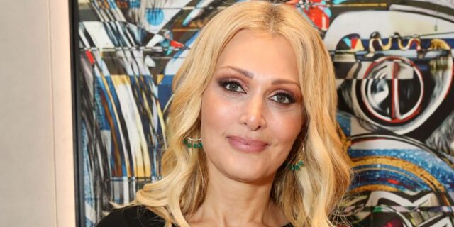 Νατάσα Θεοδωρίδου: Η “πληρωμένη” απάντηση για τις πλαστικές που της “χρεώνουν”
