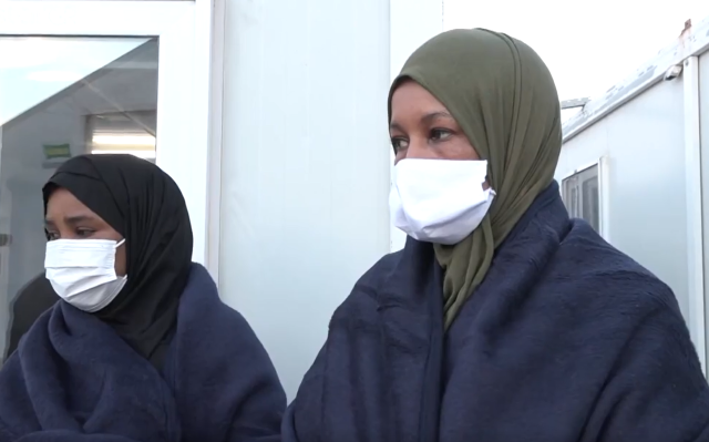 Ναυάγιο στη Λέσβο: Συγκλονίζουν οι μαρτυρίες γυναικών που σώθηκαν – “Οι σοροί βρίσκονταν σχεδόν πάνω μου”