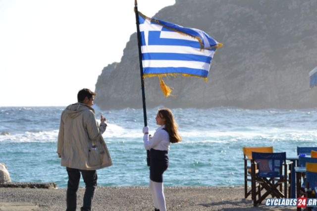 28η Οκτωβρίου: Μία και μοναδική μαθήτρια παρέλασε στον Απόλλωνα Νάξου
