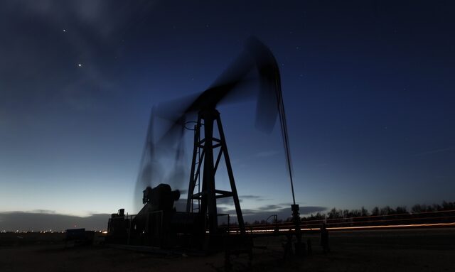 ΟΠΕΚ+: Αποφάσισε σημαντικές περικοπές στην παραγωγή πετρελαίου