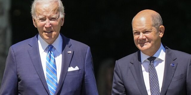 Μπάιντεν – Σολτς: “Ο Πούτιν να αποσύρει πλήρως τις δυνάμεις του από την Ουκρανία”