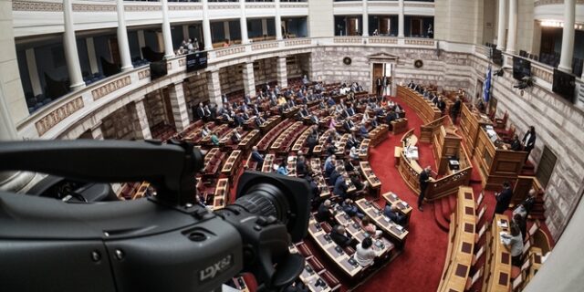 Ανοιχτή η συνεδρίαση της Βουλής για τις υποκλοπές, απόρρητα τα πορίσματα της εξεταστικής