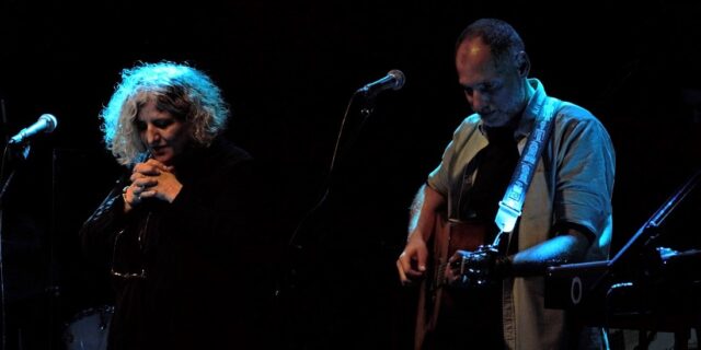 Μάρθα Φριντζήλα και Ορέστης Ντάντος ρίχνουν “Νερό Στη Βάρκα” τους επί σκηνής