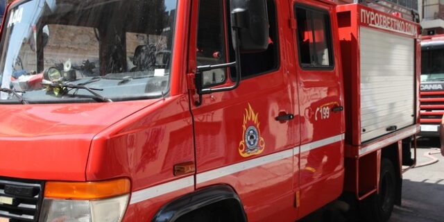Φωτιά σε διαμέρισμα στην Κηφισιά – Απεγκλωβίστηκε ηλικιωμένος