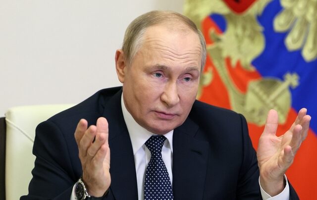 Πούτιν: Δήλωσε “σεβασμό” για τον ουκρανικό λαό και “διόρθωσε” τις οδηγίες για την επιστράτευση