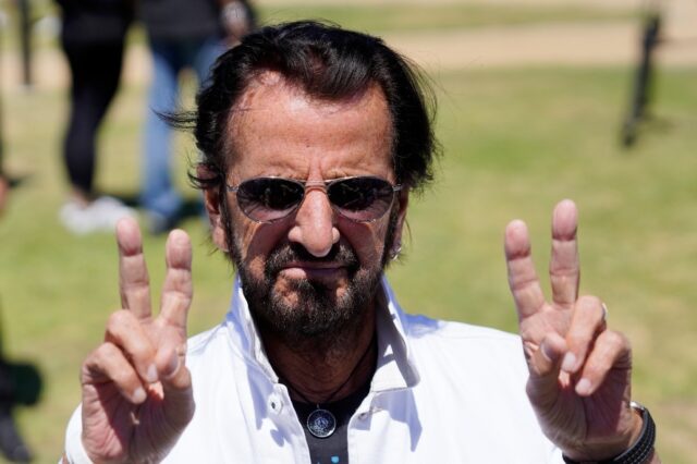 O Ringo Starr ανέβαλε συναυλίες – Η ασθένεια που επηρέασε τη φωνή του