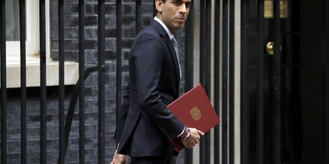 Ρίσι Σούνακ: Ο εθισμός στην “κόκα”, η “πλέμπα” και οι γκάφες του νέου πρωθυπουργού της Βρετανίας