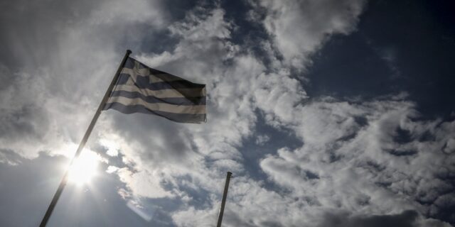 28η Οκτωβρίου: Τι καιρό θα κάνει το τριήμερο – Πότε αλλάζει