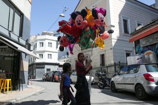 “Οι Ρομά μέσα από τα μάτια των Ρομά”: Έκθεση φωτογραφίας από την Κλίμακα