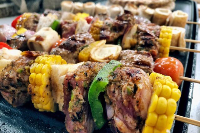 Barbeque o’ clock: Η πρόταση του σεφ για γκουρμέ σουβλάκια