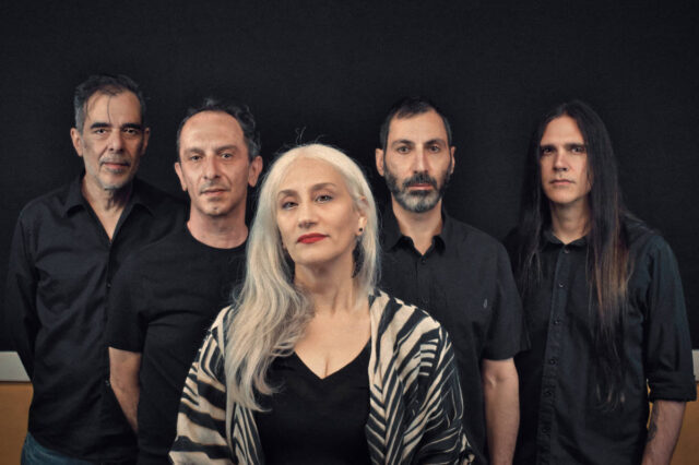 Thee Holy Strangers: Ο Αλέξης Καλοφωλιάς παρουσιάζει track by track τον νέο δίσκο