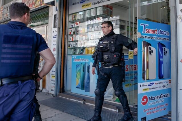 Θεσσαλονίκη-συλλήψεις on camera: Πώς κλείστηκαν οι 4 ληστές μέσα στο κατάστημα